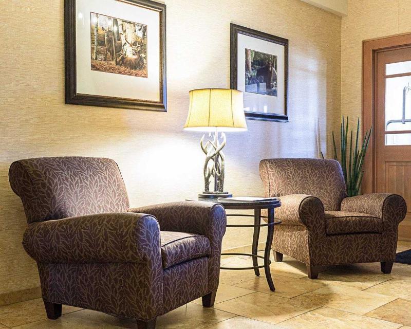 Mainstay Suites Williston Bagian luar foto