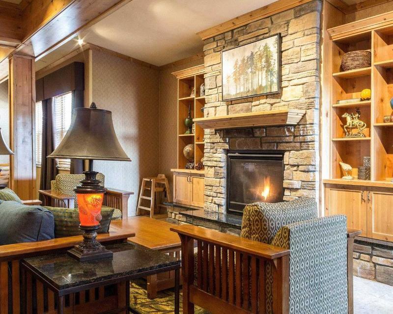 Mainstay Suites Williston Bagian luar foto