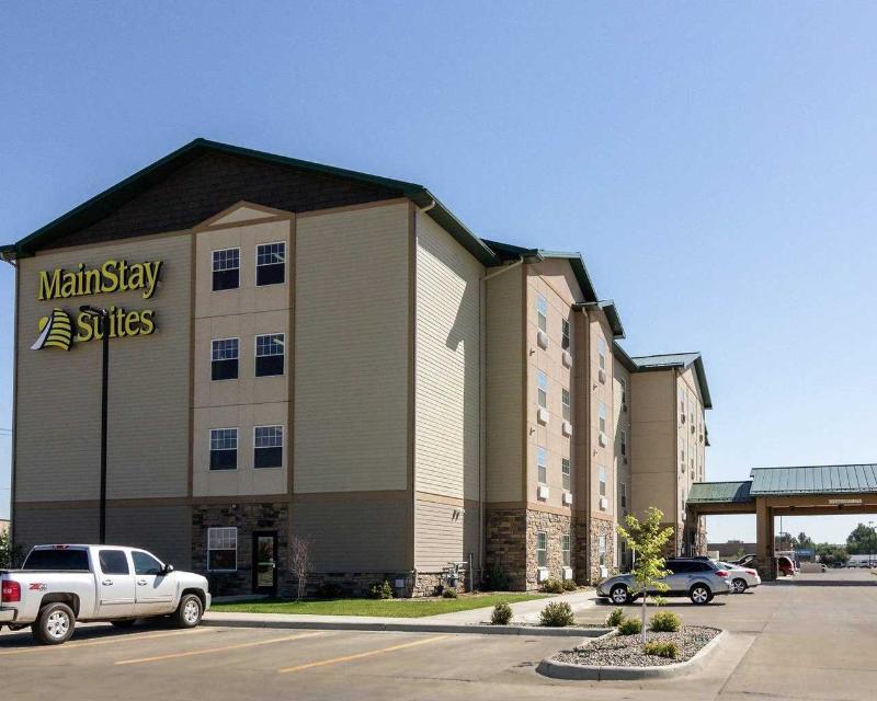 Mainstay Suites Williston Bagian luar foto