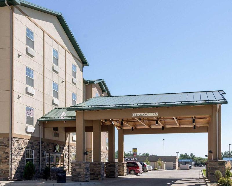 Mainstay Suites Williston Bagian luar foto