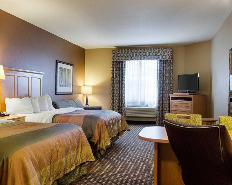 Mainstay Suites Williston Bagian luar foto