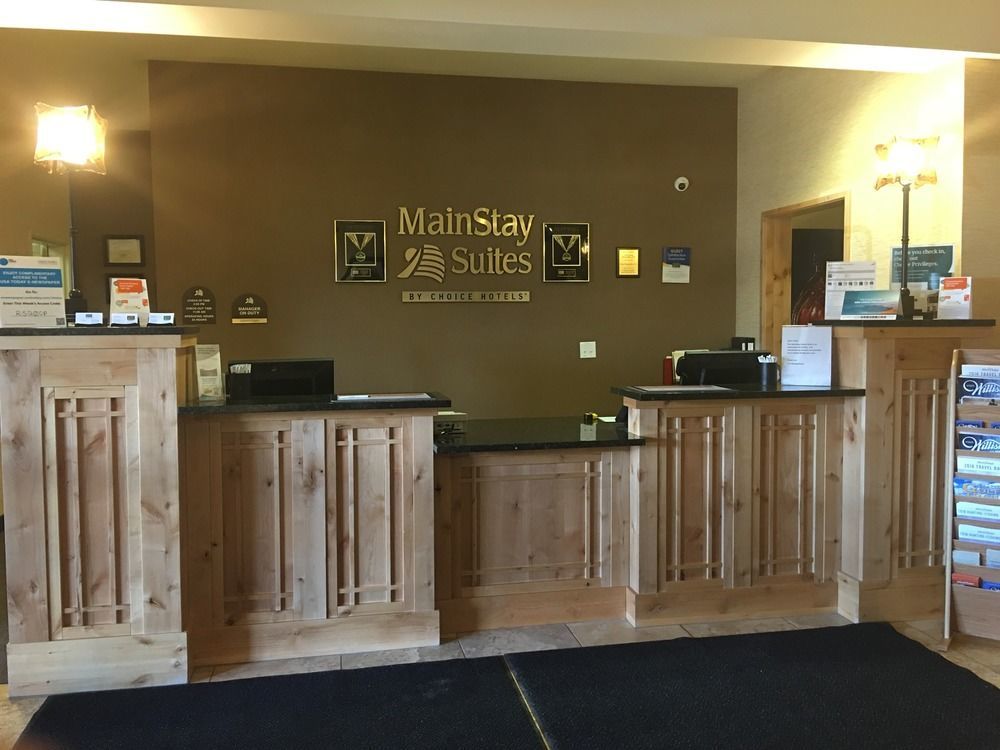 Mainstay Suites Williston Bagian luar foto